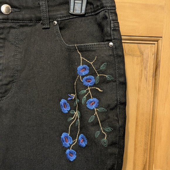 Charter Club Black Jeans Lexington Straight Sz 6 Slimming Bohemian Y2K Bohemian - Picture 4 of 11